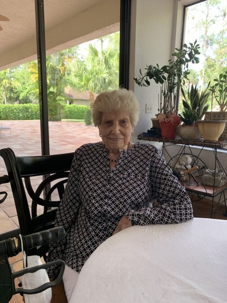 Rosalie Cutugno Profile Photo