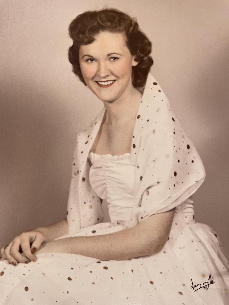 Charlotte Heaton Profile Photo