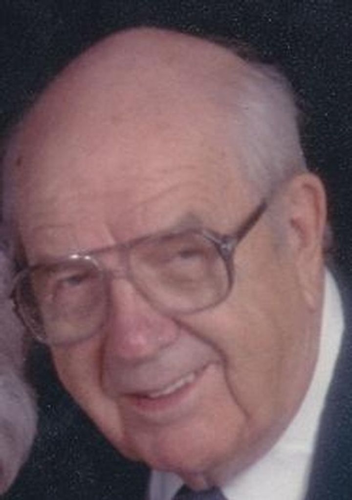Roland L. Mniece