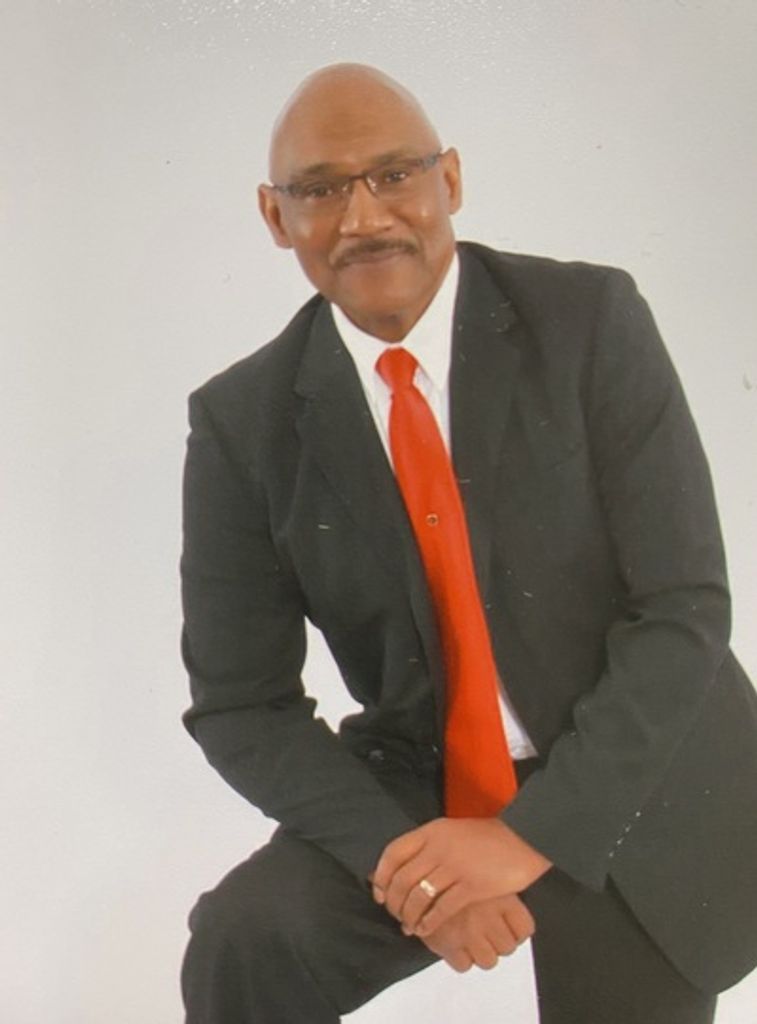 Charles Linnie Maxwell Profile Photo