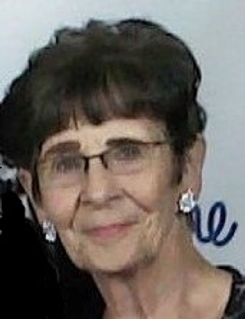 Frieda Marilyn (Pfludgradt)  Schultz