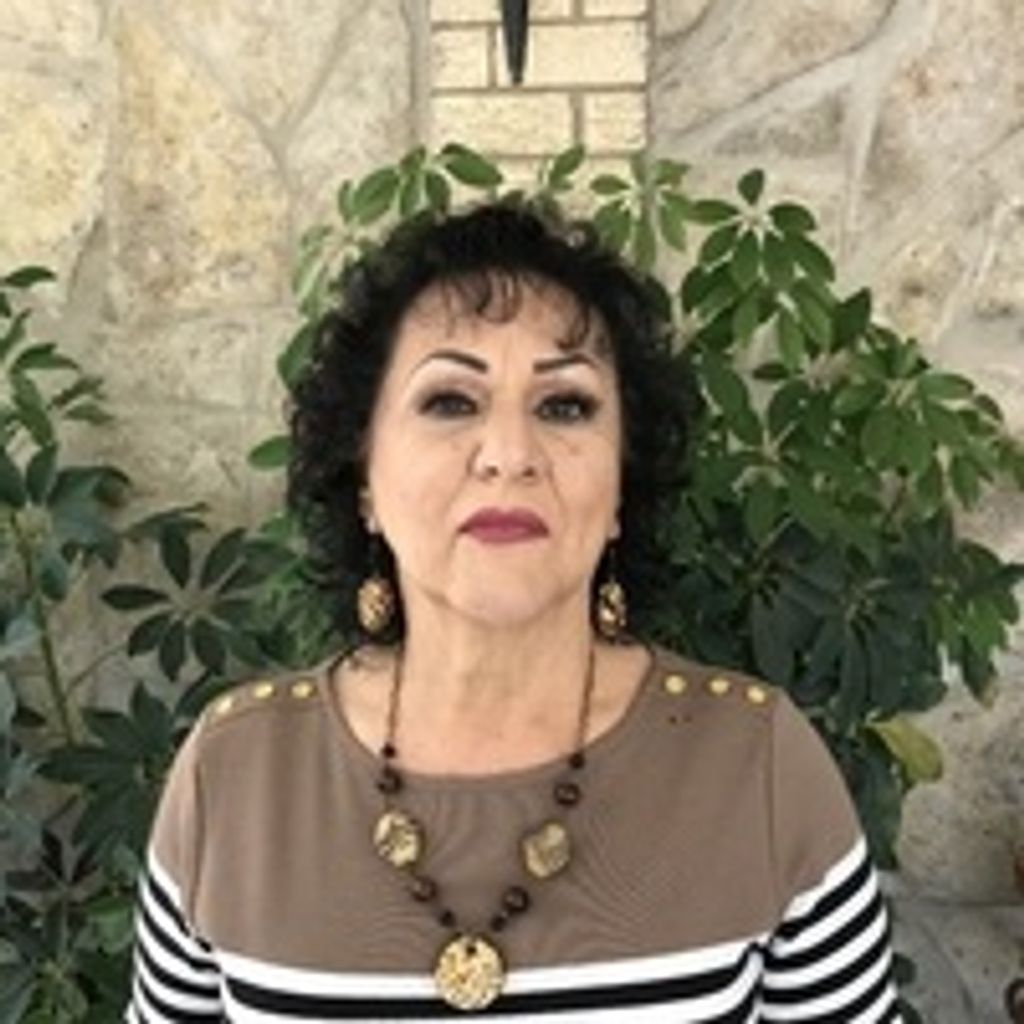 Gloria F Rubio