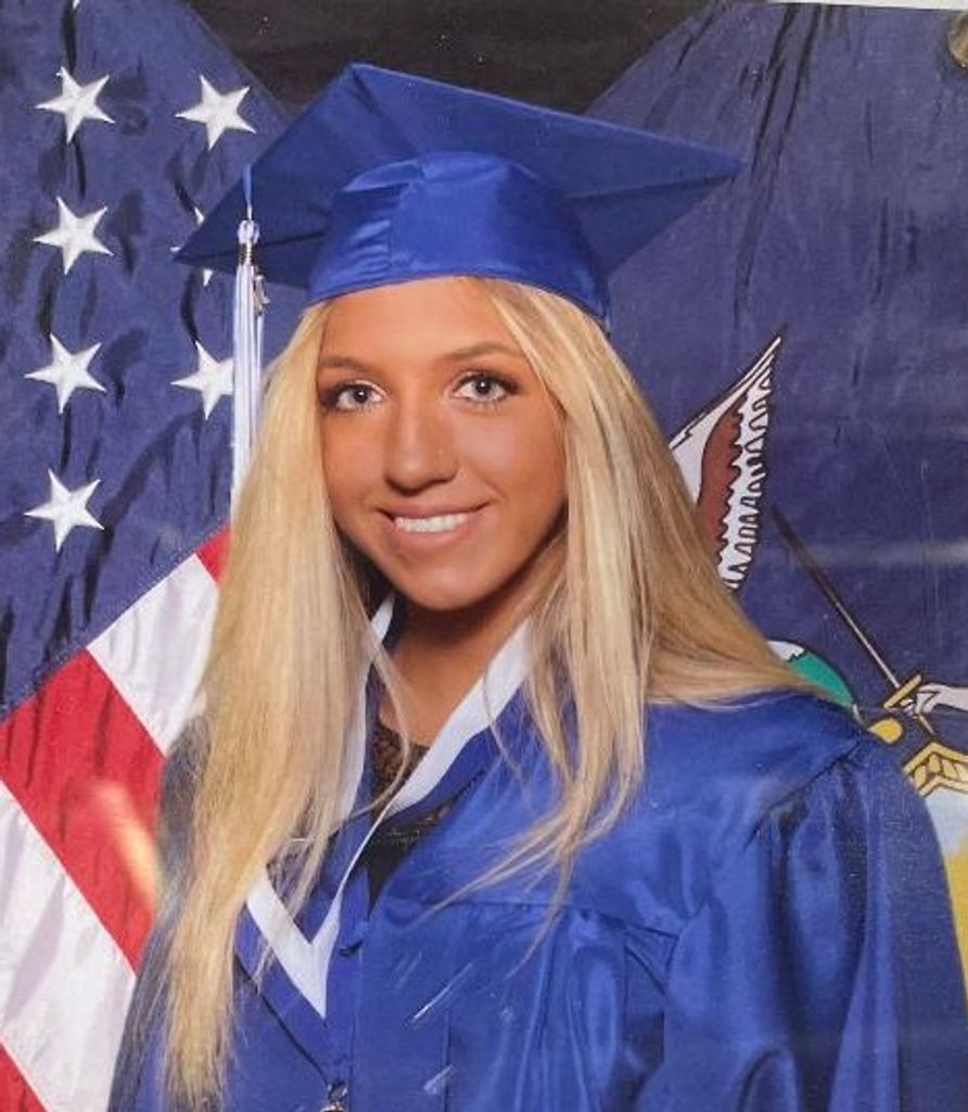 Caitlin Anna Mclaughlin Profile Photo
