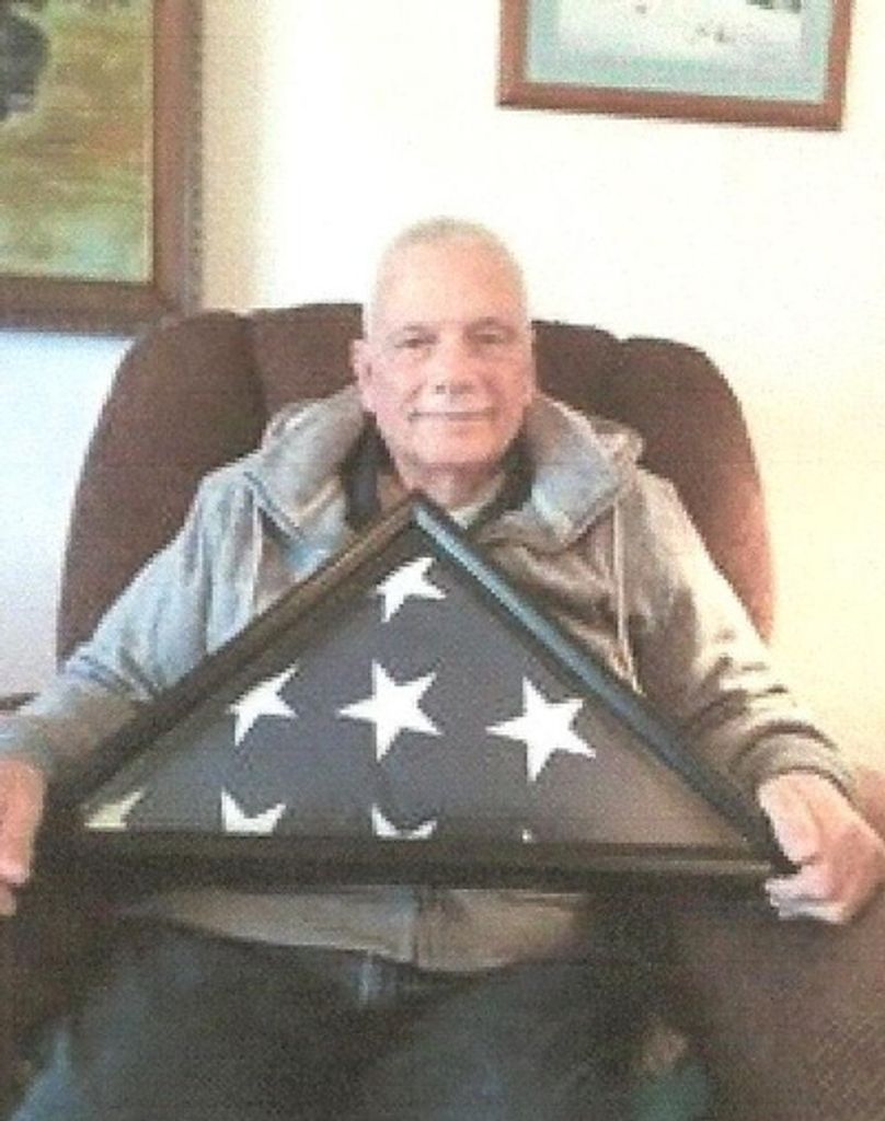 Daniel Craig Henderson Profile Photo