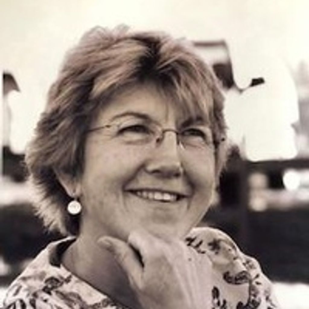 Carolyn L Mccoy