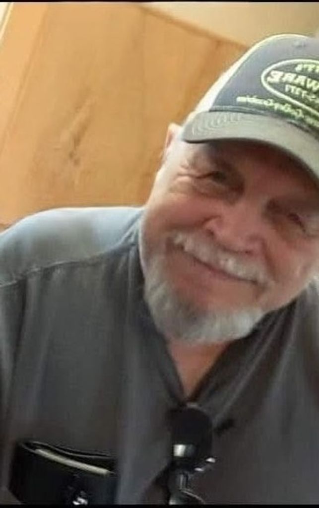 Cecil Ellis Profile Photo