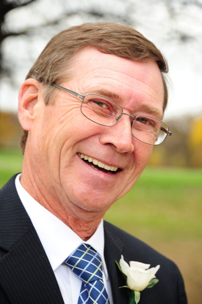 Robert "Bob" Brownridge