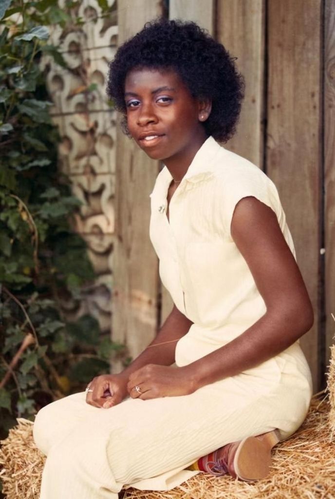 Delores Elizabeth Harris