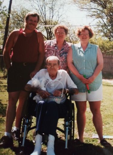 Anne Marie Seybold photo gallery thumbnail 21 of 36