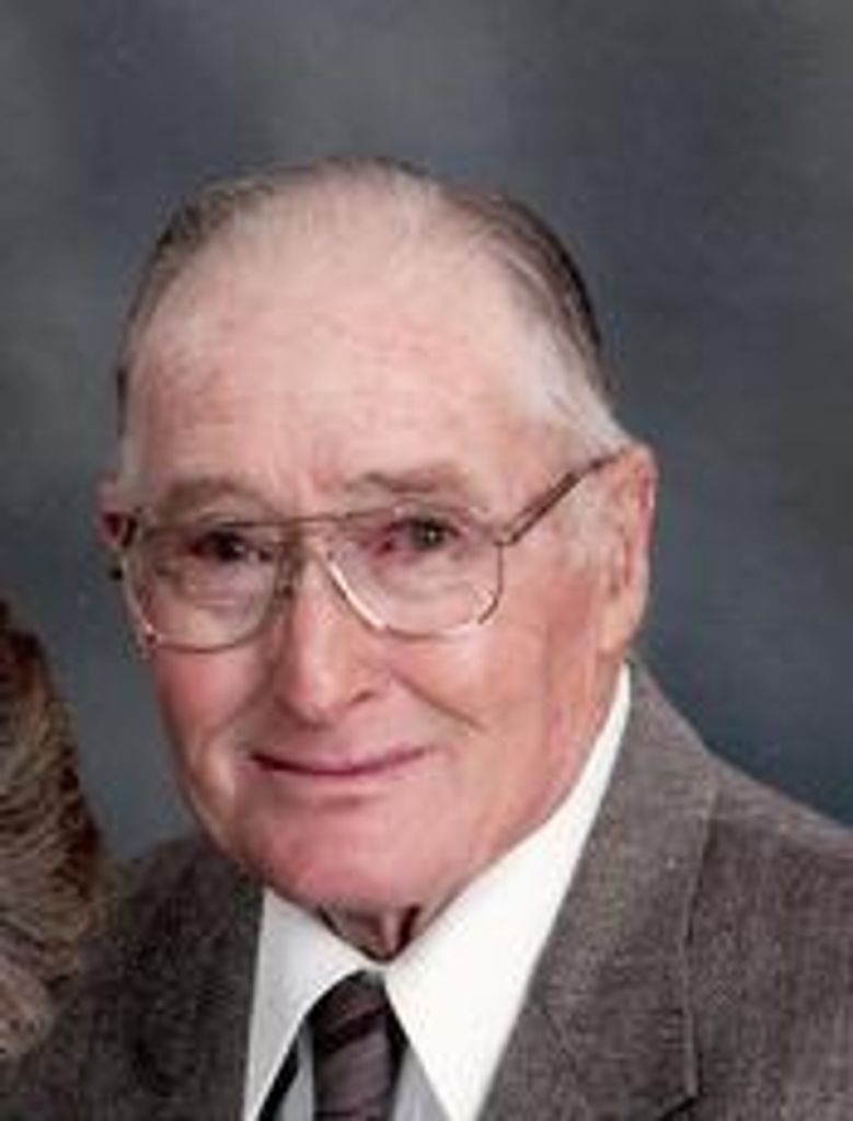 Louis Eckert Profile Photo