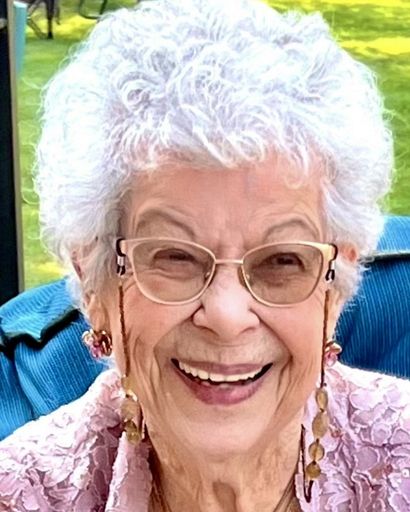Sylvia Parietti Halldorson Profile Photo