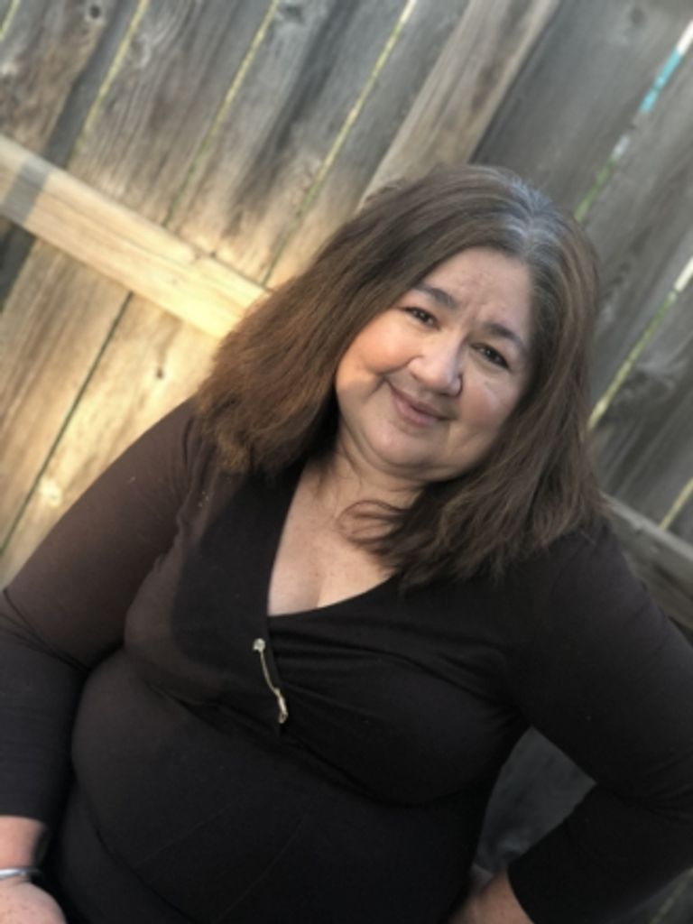 Elizabeth Otanez Profile Photo