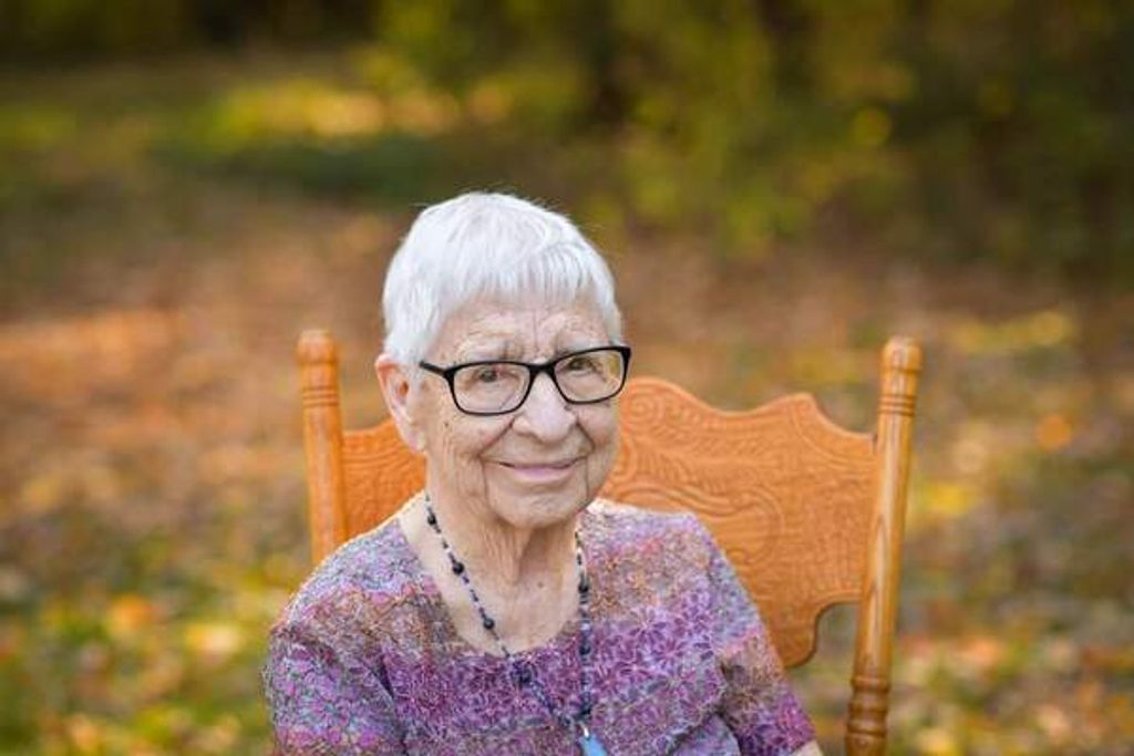 Gladis Elaine Weikert Profile Photo