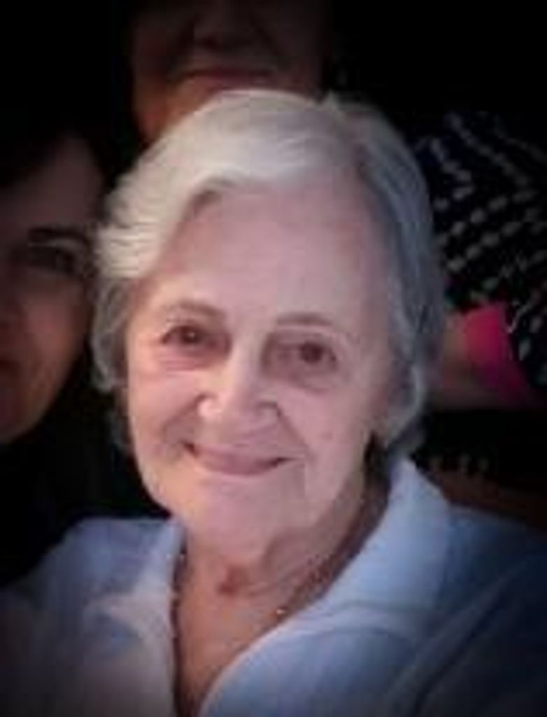 Lourdes Neves
