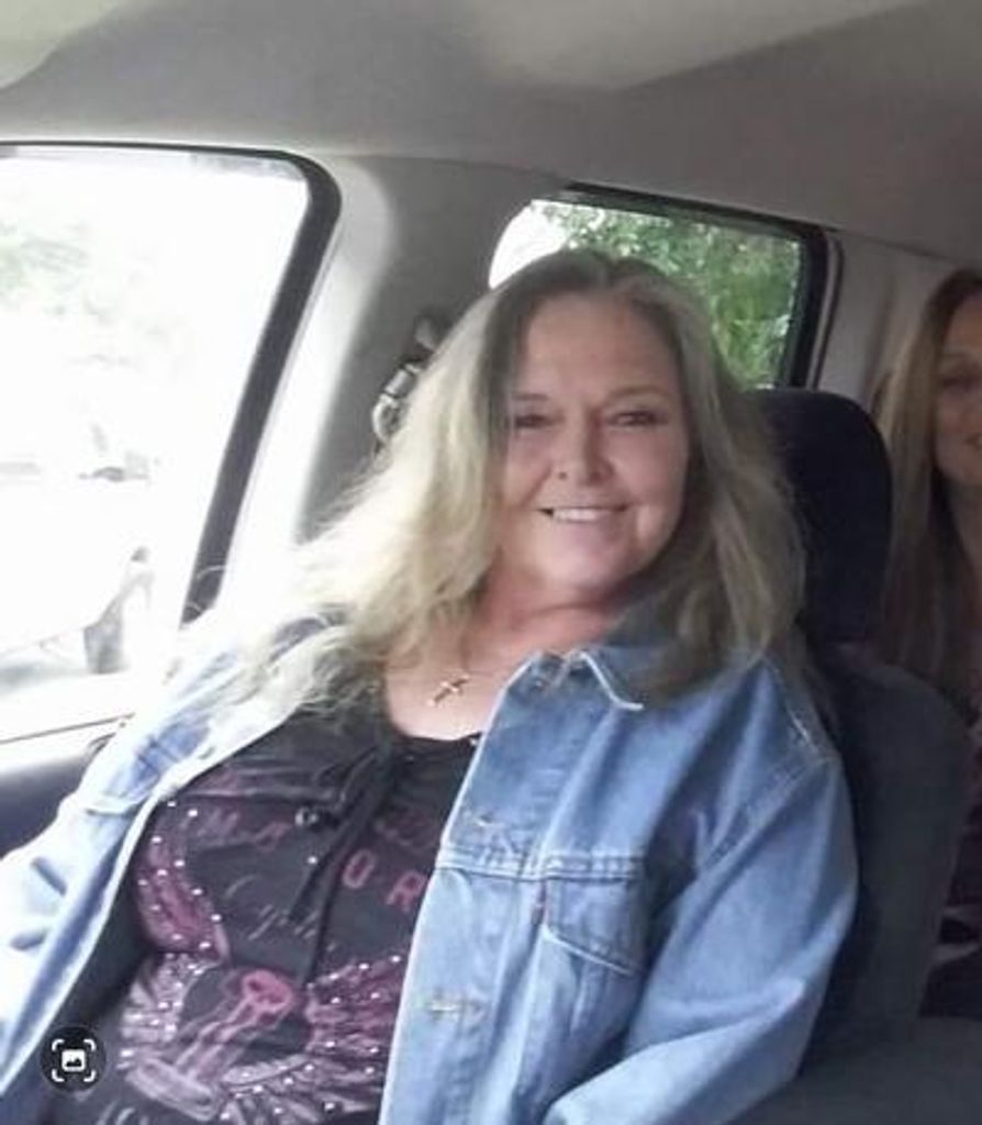 Robin Lynn Howell Profile Photo