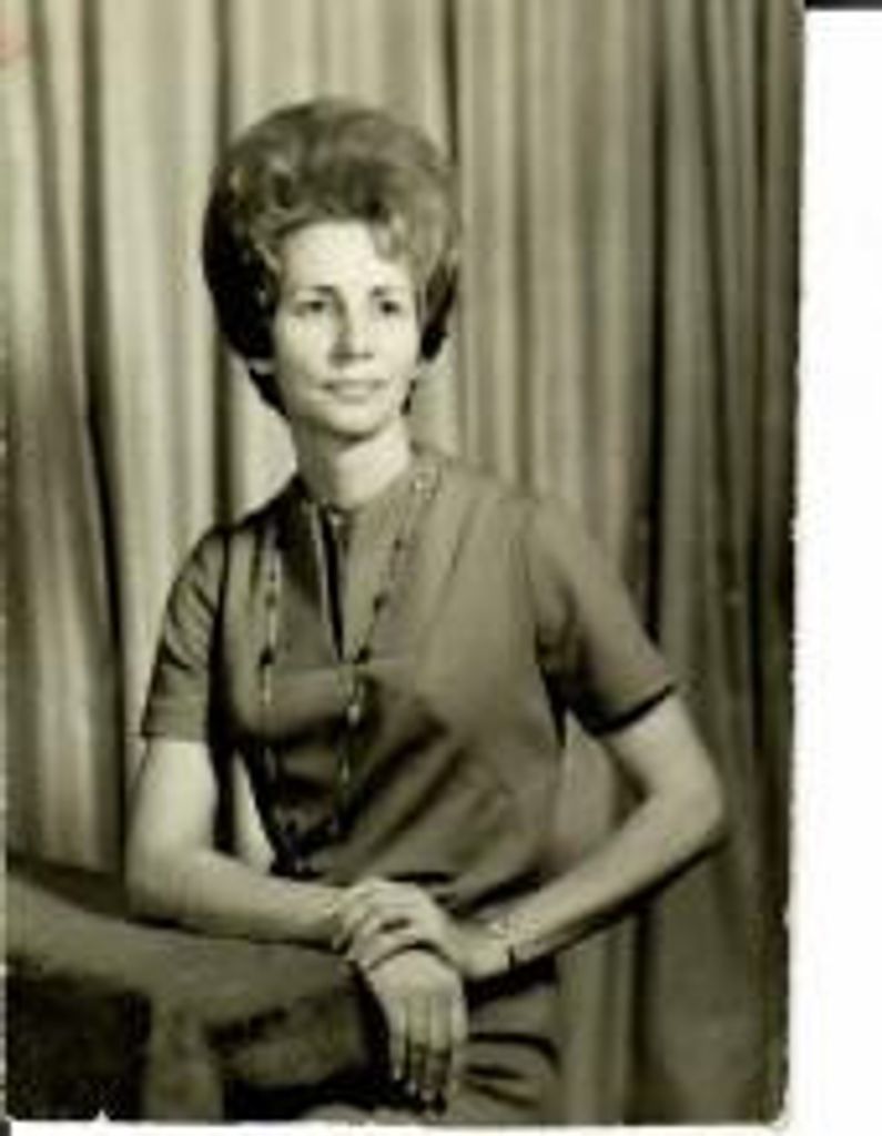 Lou Della (Nabours)  Barnard Profile Photo