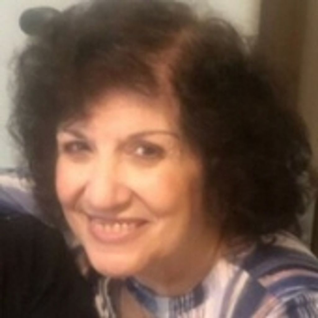 Lucy Ciotto) Castelli