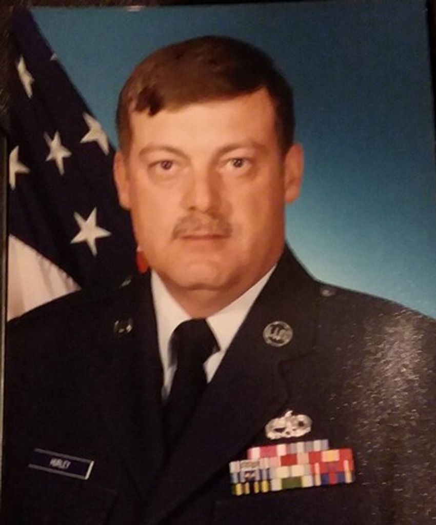Dennis Hurley Profile Photo