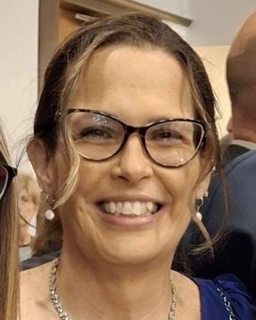 DeETT A. Nunez-Morales Profile Photo