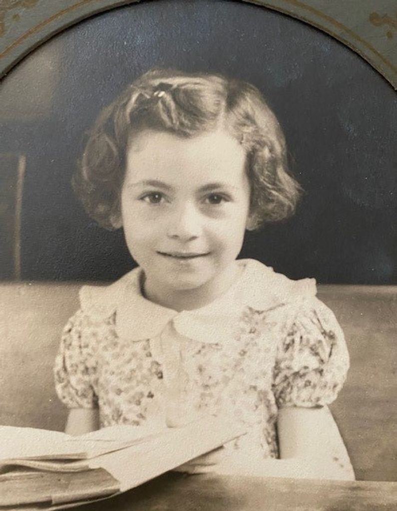Antoinette C. (Cairon)  Cro