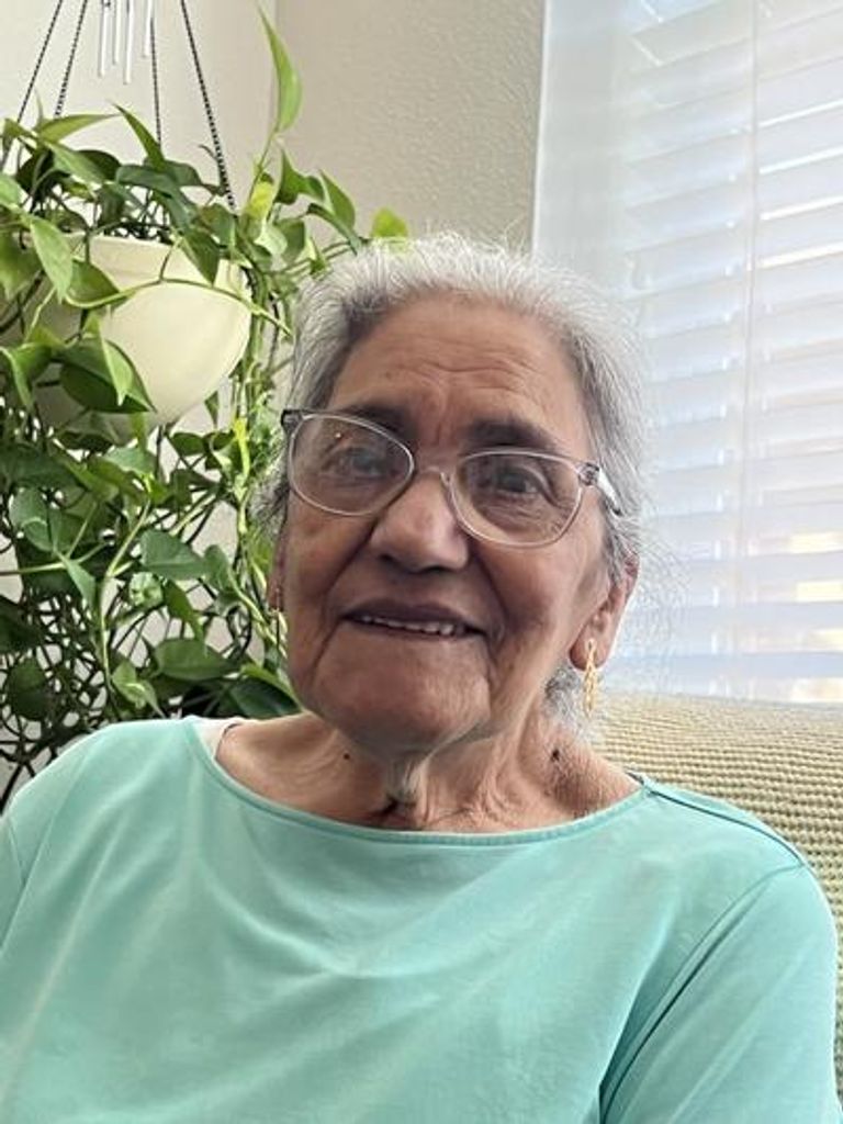 Josefa Davalos Profile Photo