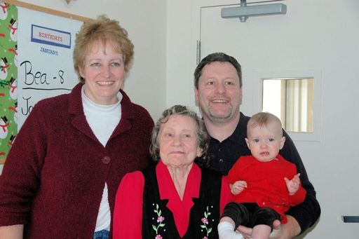 Beatrice Smith photo gallery thumbnail 13 of 91