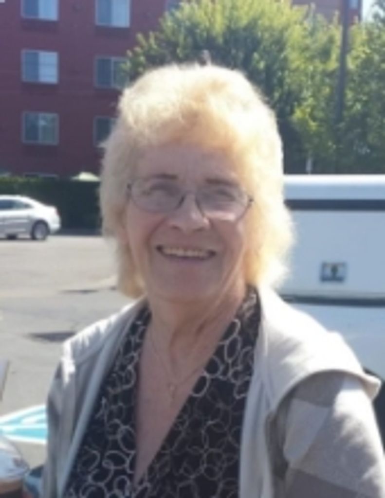 Beverly Lee Roggasch