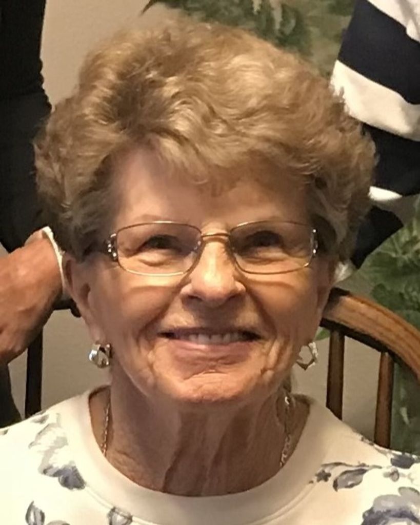 Lowan Olive Smith