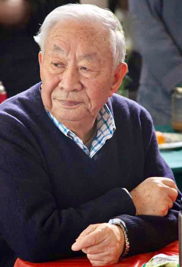 Mr.  Dezi Cong