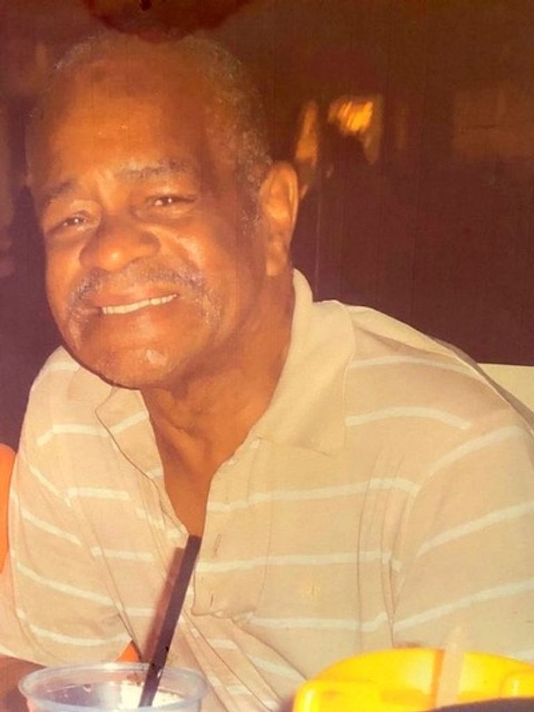 Hiawatha Lewis Smith, Jr. Profile Photo