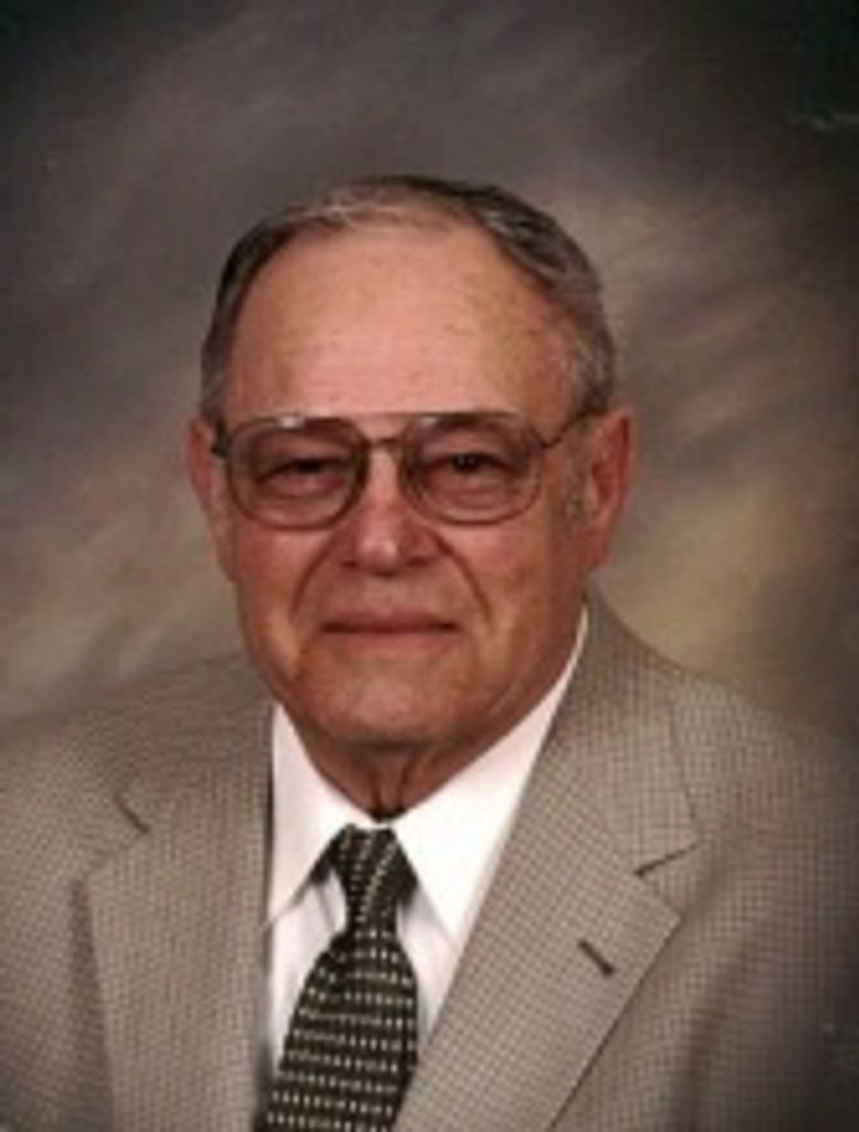 Raymond Tauer