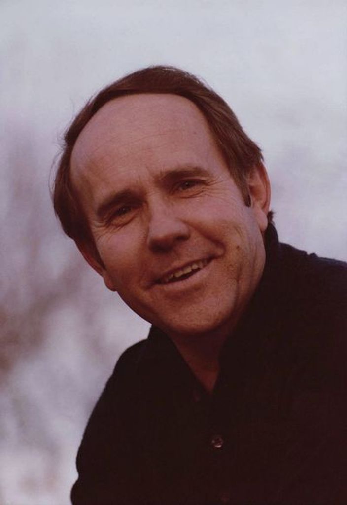 Edward Ralph "Hank" Barnett