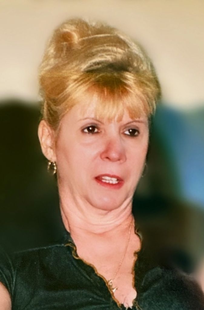 Anna Miller Profile Photo