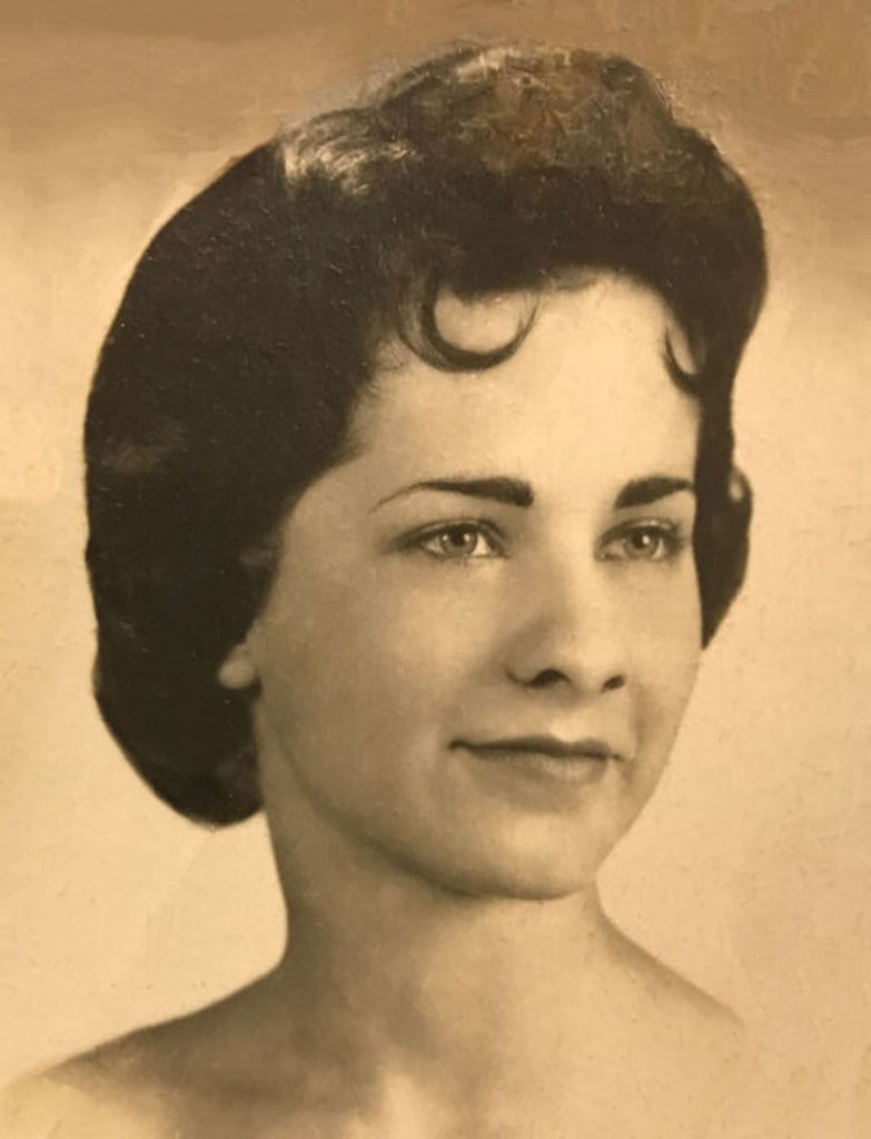 Claudia "Cookie" (Fennell)  Wisser
