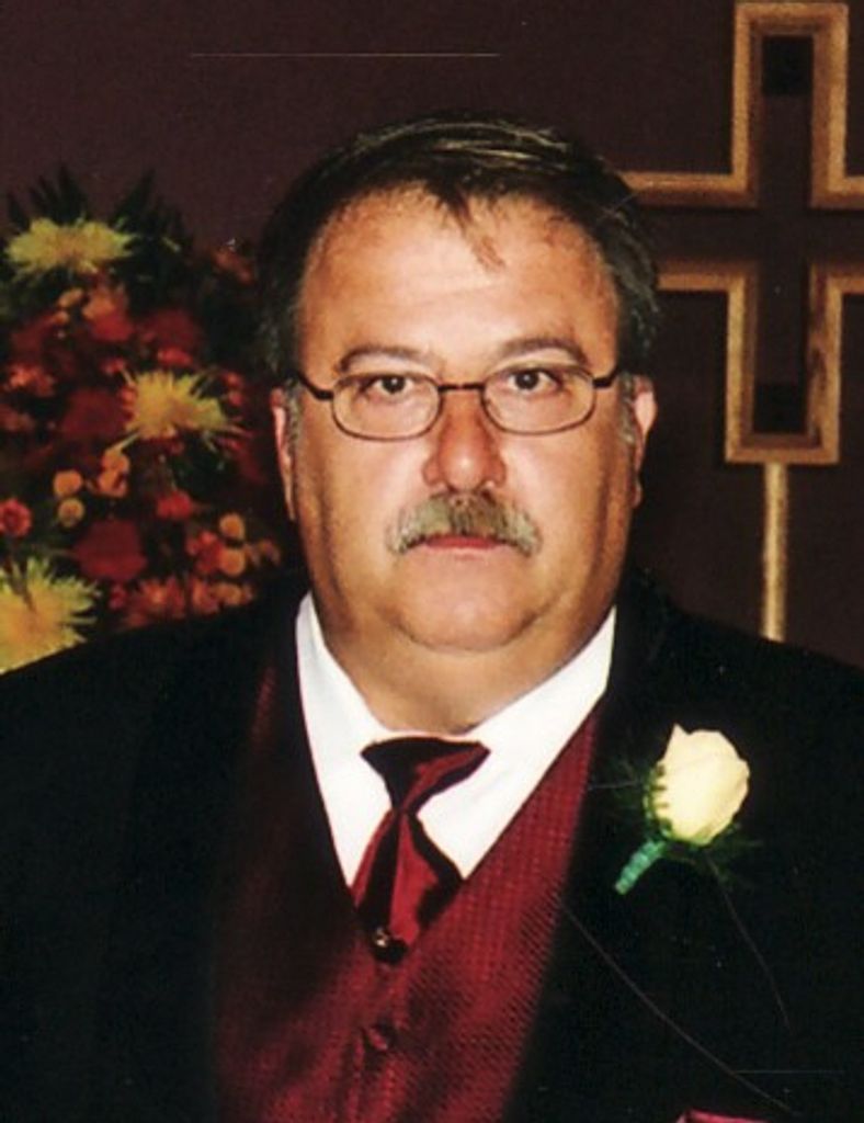 Robert J "Bob" Maxwell Profile Photo