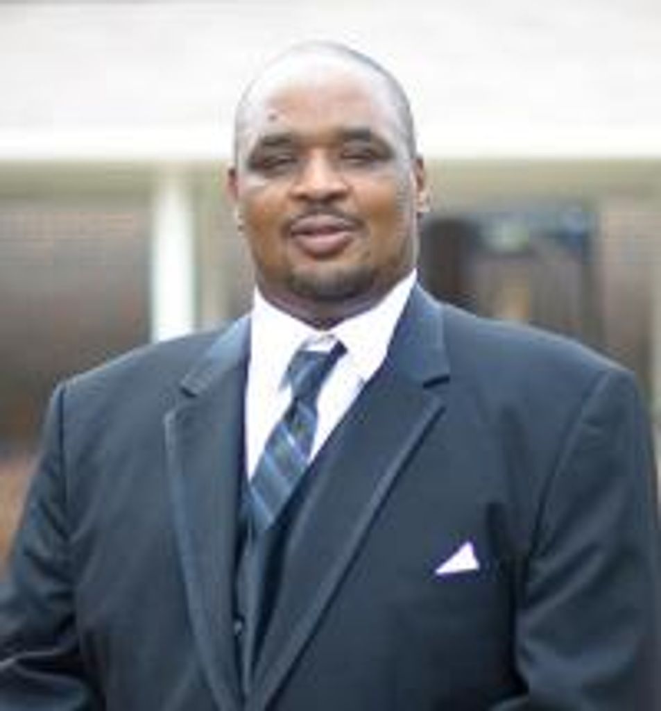 Robert Earnest Ayers Sr.