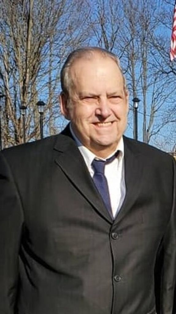 Gordon M. Schnur Sr. Profile Photo