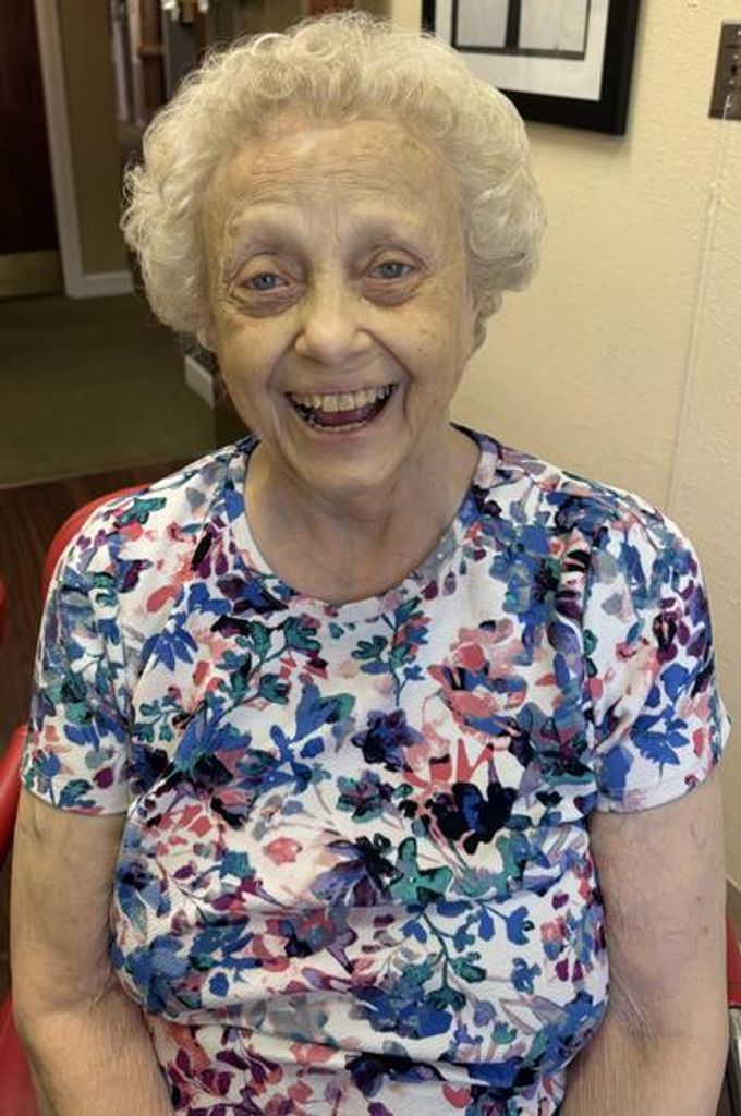 Carolyne Smith Profile Photo