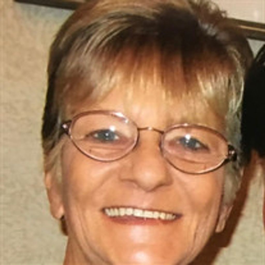 Bernadelle L. "Bernie" Long