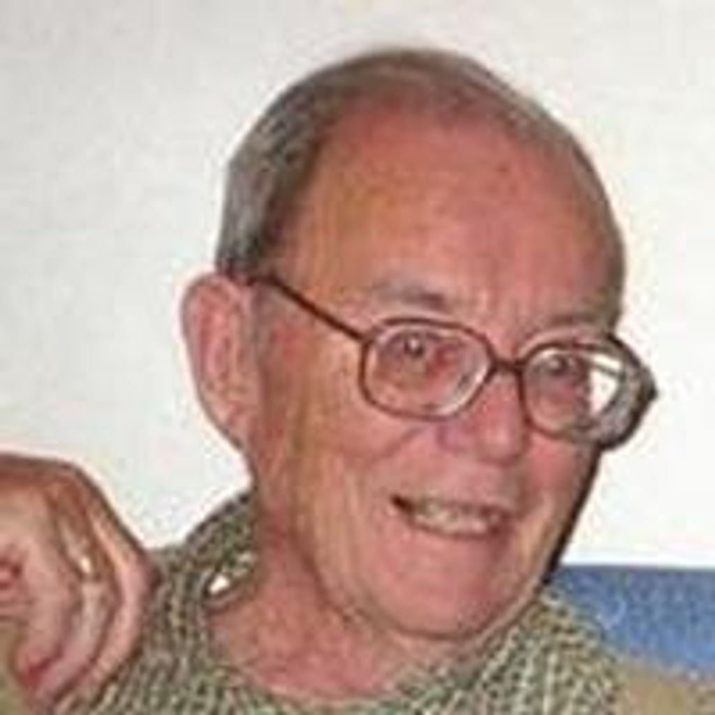 Thomas  Lew Stelzner
