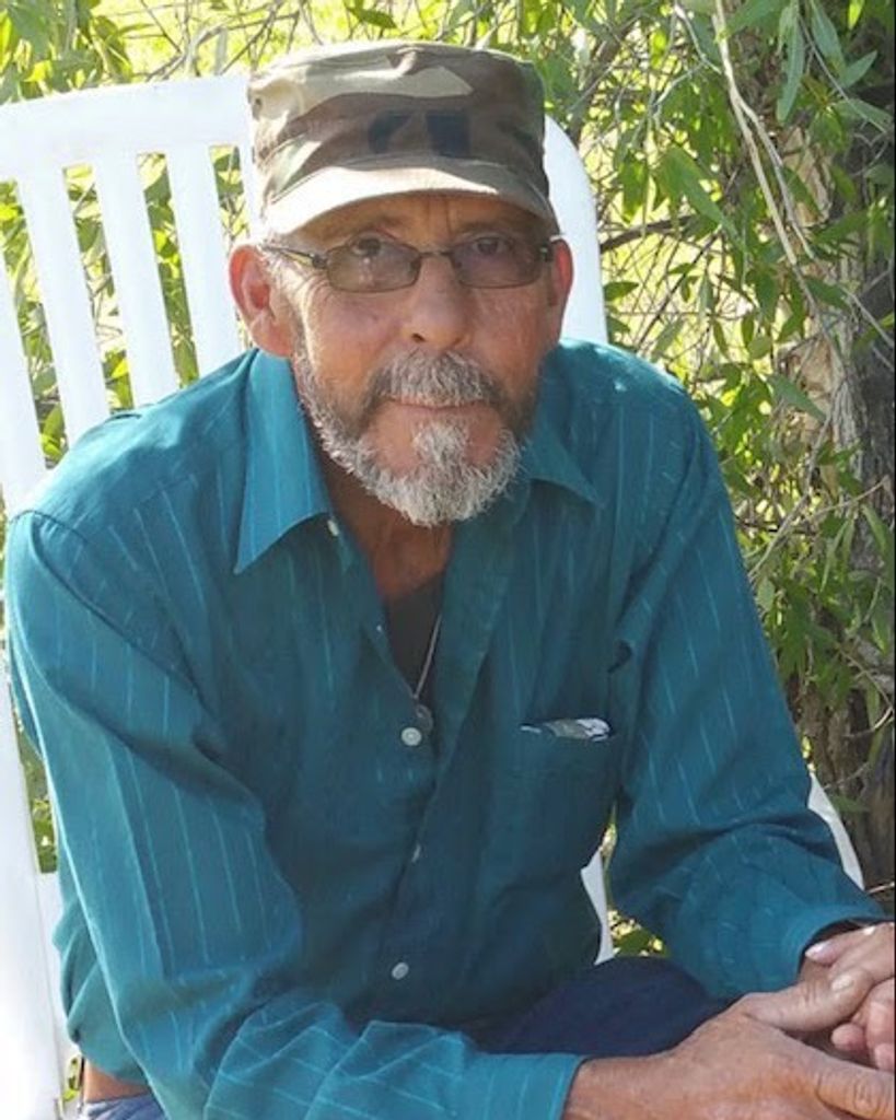 Dennis Chavez