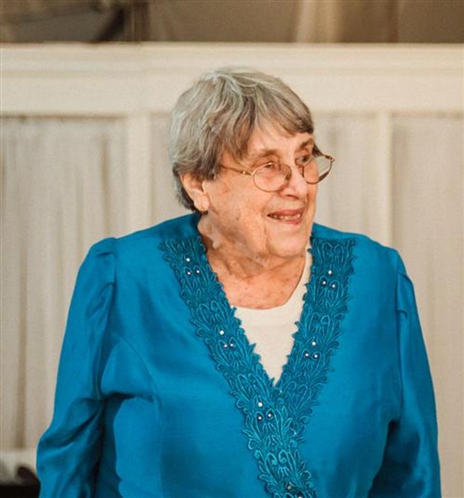 Winifred Aichroth Oustecky