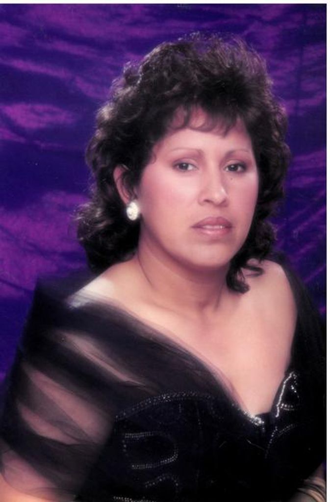 Luz Elena Delgado Profile Photo