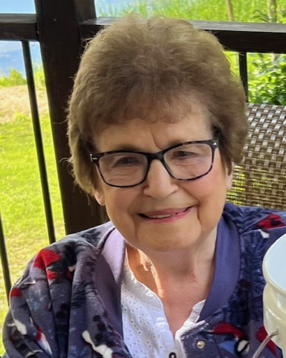 Erma Wekesser's obituary image