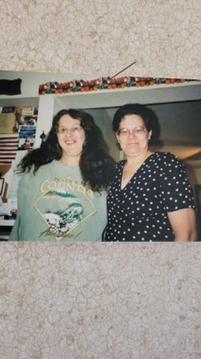 Wendy L Anderson photo gallery thumbnail 53 of 75