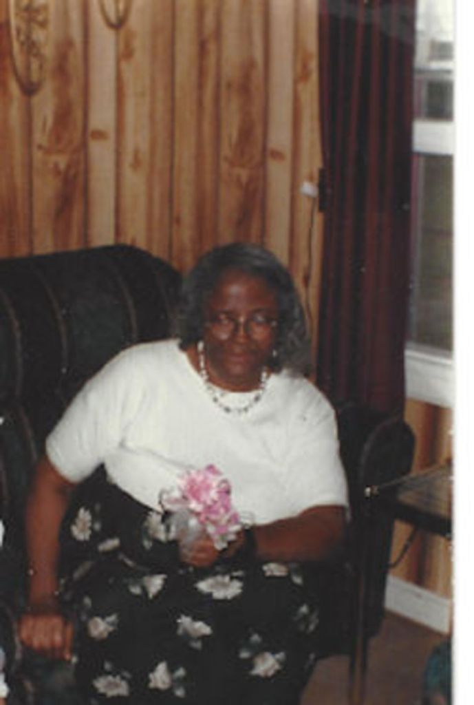 Lela Lewis Profile Photo