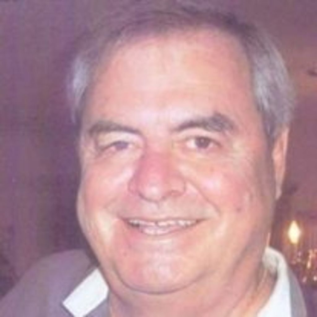 Daniel  M Phillippi