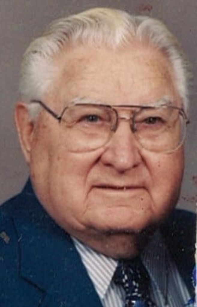 Archie Lloyd Mills Profile Photo