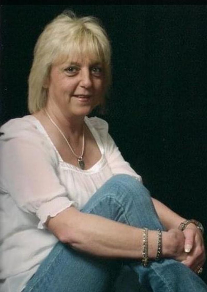 Veronica Laine Thomas Profile Photo