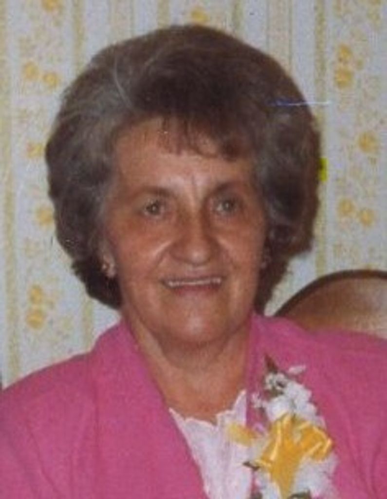 Helen J. (Mackey)  Gomola